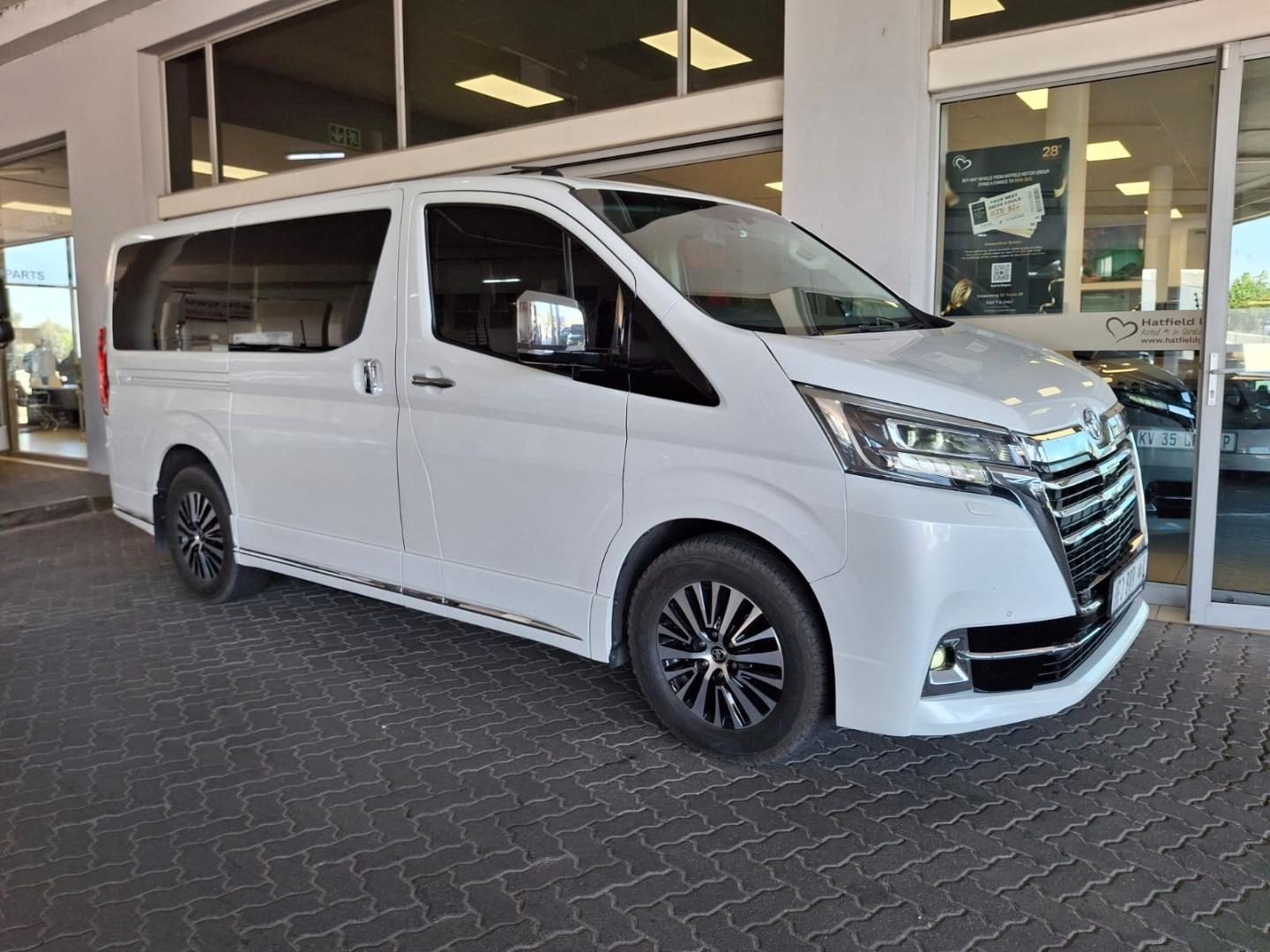 Toyota Quantum 2.8 LWB bus 9-seater VX Premium for sale in Sandton - ID ...