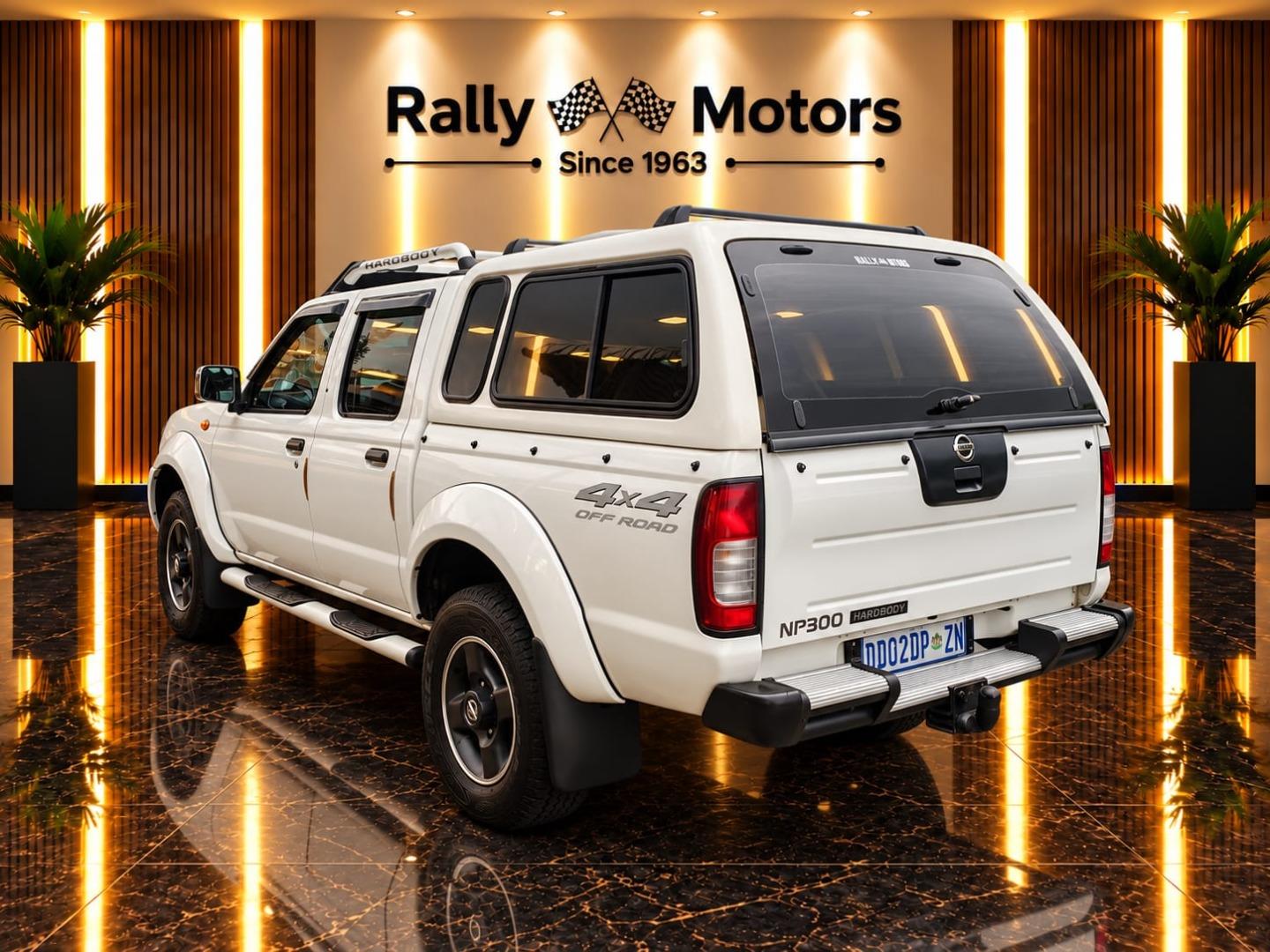 Nissan NP300 Hardbody 2.4 Double Cab 4x4 Rally Motors