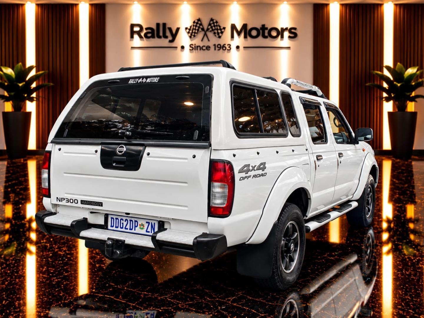 Nissan NP300 Hardbody 2.4 Double Cab 4x4 Rally Motors