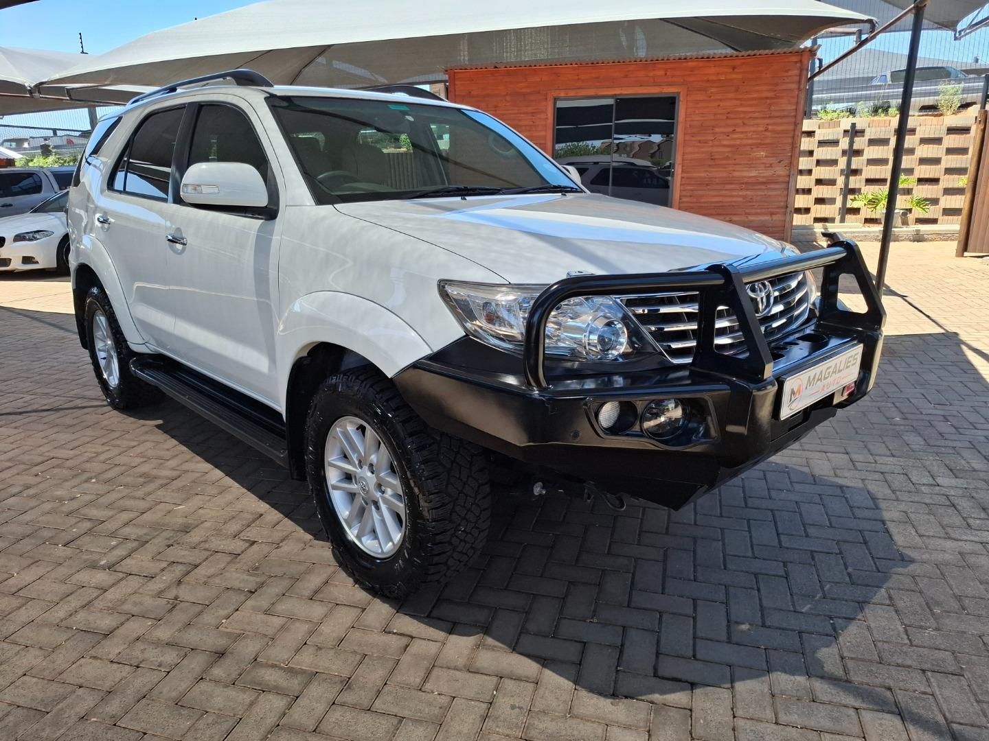 Toyota Fortuner 4.0 V6 4x4 Magalies Auto
