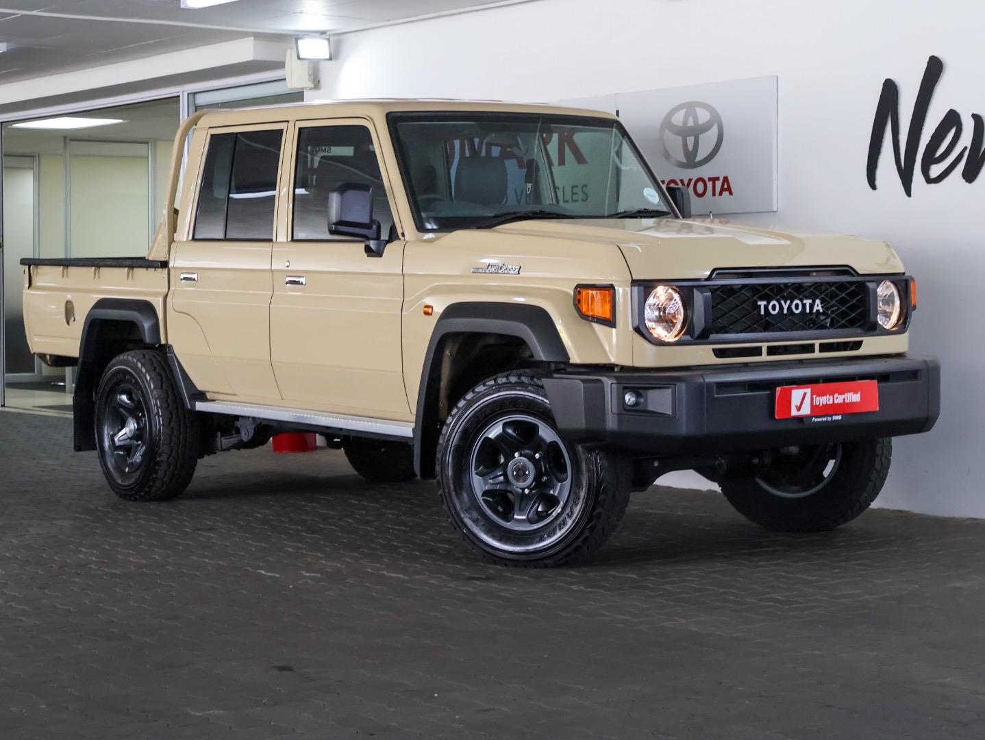 Toyota Land Cruiser 79 2.8GD-6 Double Cab Auto SMG Toyota Cresta