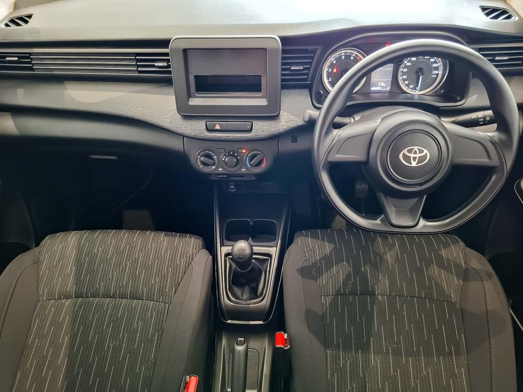Toyota Rumion 1.5 S NTT Isuzu Makhado