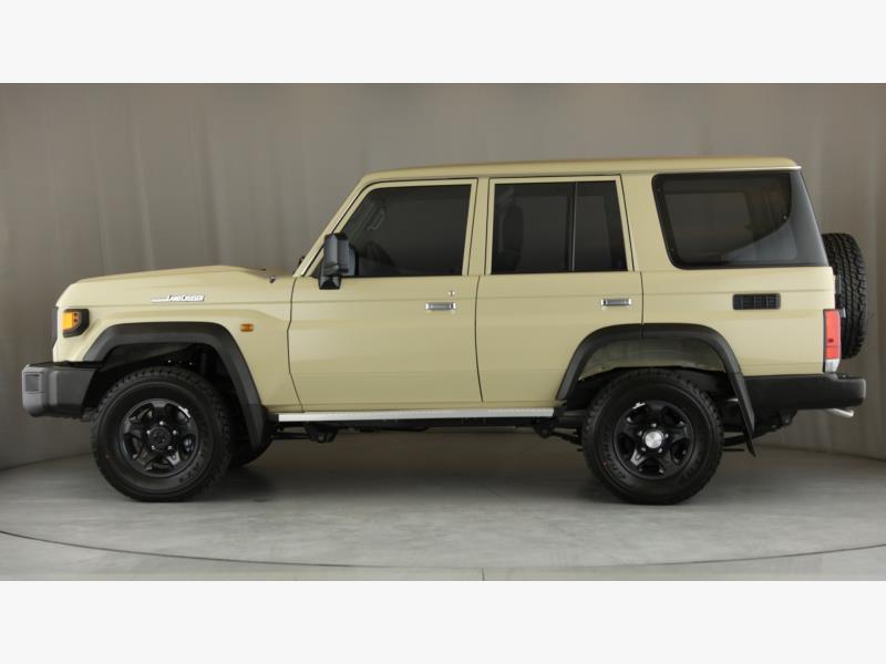 Toyota Land Cruiser 76 2.8GD-6 Station Wagon LX Manual Halfway Toyota Fourways New Cars