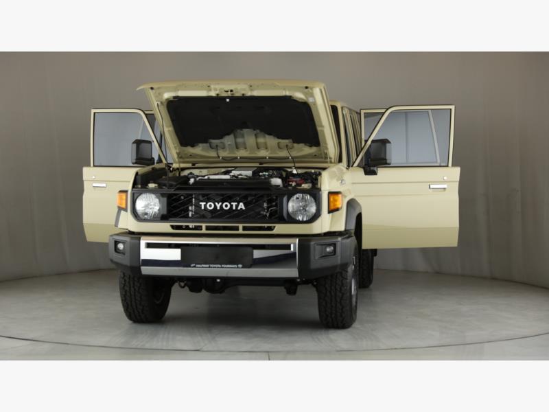 Toyota Land Cruiser 76 2.8GD-6 Station Wagon LX Manual Halfway Toyota Fourways New Cars