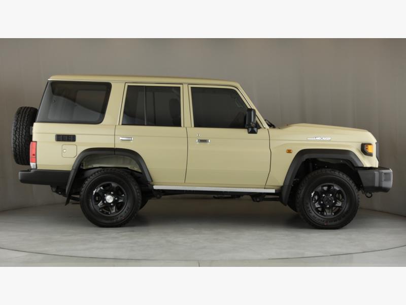 Toyota Land Cruiser 76 2.8GD-6 Station Wagon LX Manual Halfway Toyota Fourways New Cars