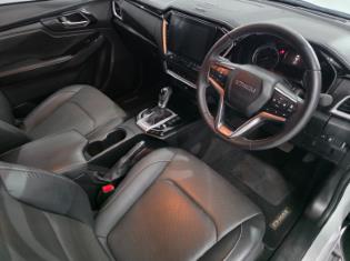 Isuzu D-Max 3.0TD Double Cab V-Cross 4x4 for sale in Pretoria - ID ...