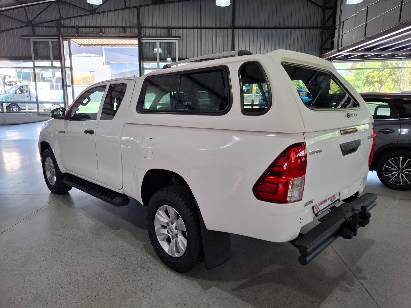 Toyota Hilux 2.4GD-6 Xtra Cab SRX Auto Stander Motors