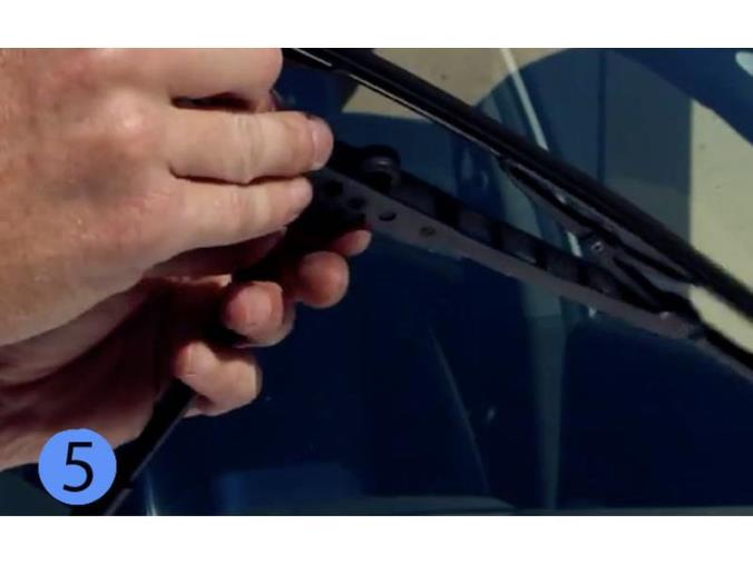 How to change wiper blades on a Polo Vivo - Car Ownership - AutoTrader