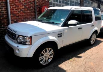 How to change a headlight bulb on a Land Rover Discovery 4
