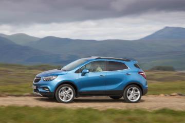 Opel Mokka X vs Mazda CX-3 vs Peugeot 3008: here's our winner!