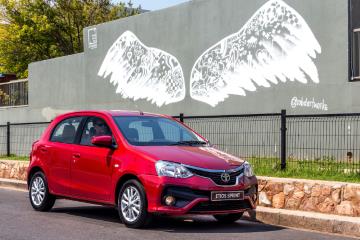 How to replace the car battery of a Toyota Etios