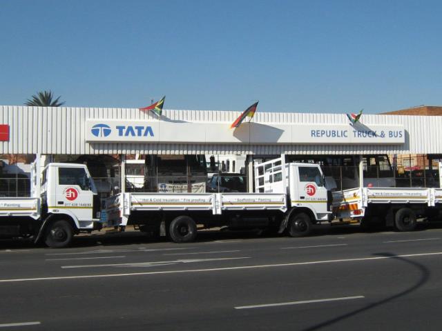 Tata LPT 813 Republic Bus and Truck