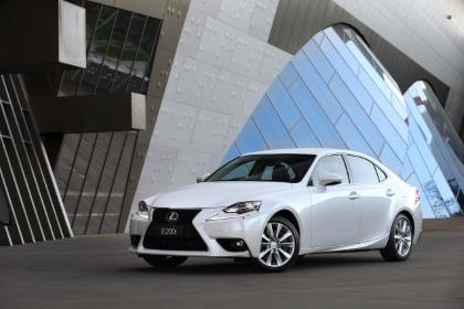 Lexus IS
