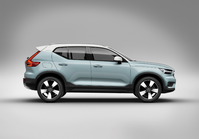 Лобовое стекло volvo xc40