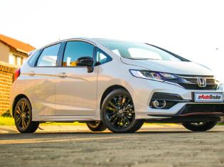 Jazz　ホンダ　6V Discontinued Jazz ZX on road Price | Honda Jazz ZX Features & Specs