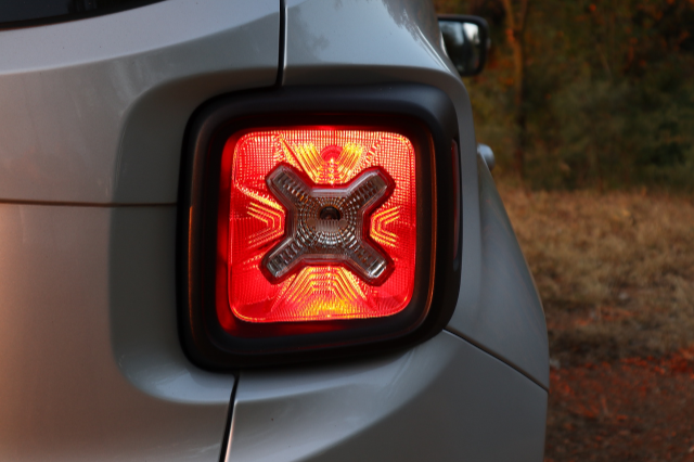 Jeep Renegade 1.4T Longitude (2020) Review: Jeep’s baby keeps on trying ...