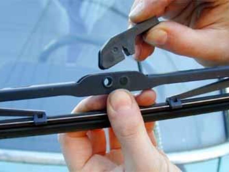 how to change windshield wipers