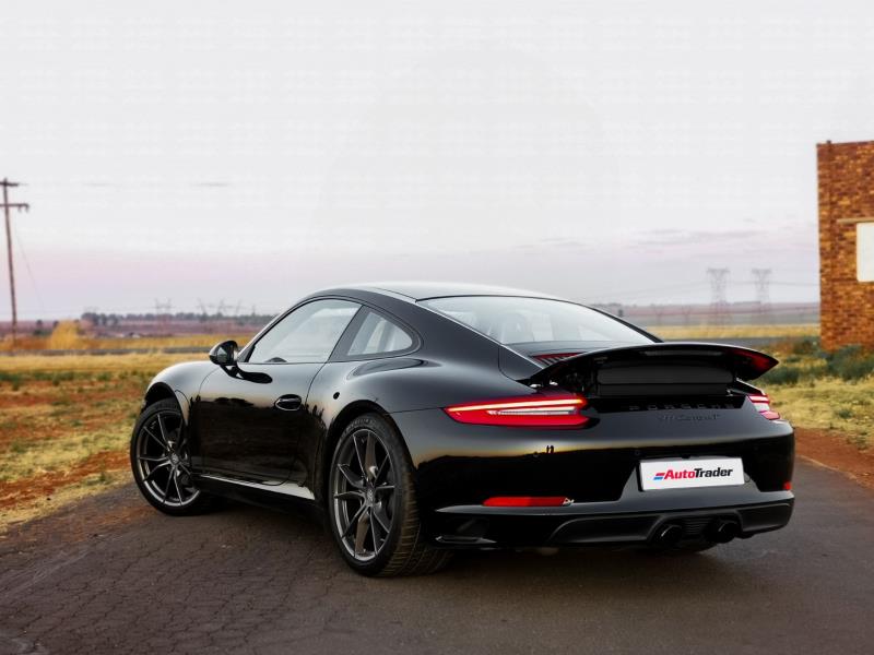 Porsche 911 Carrera T (2019) review: A more accessible 911 for driving  enthusiasts - Expert Porsche 911 Car Reviews - AutoTrader