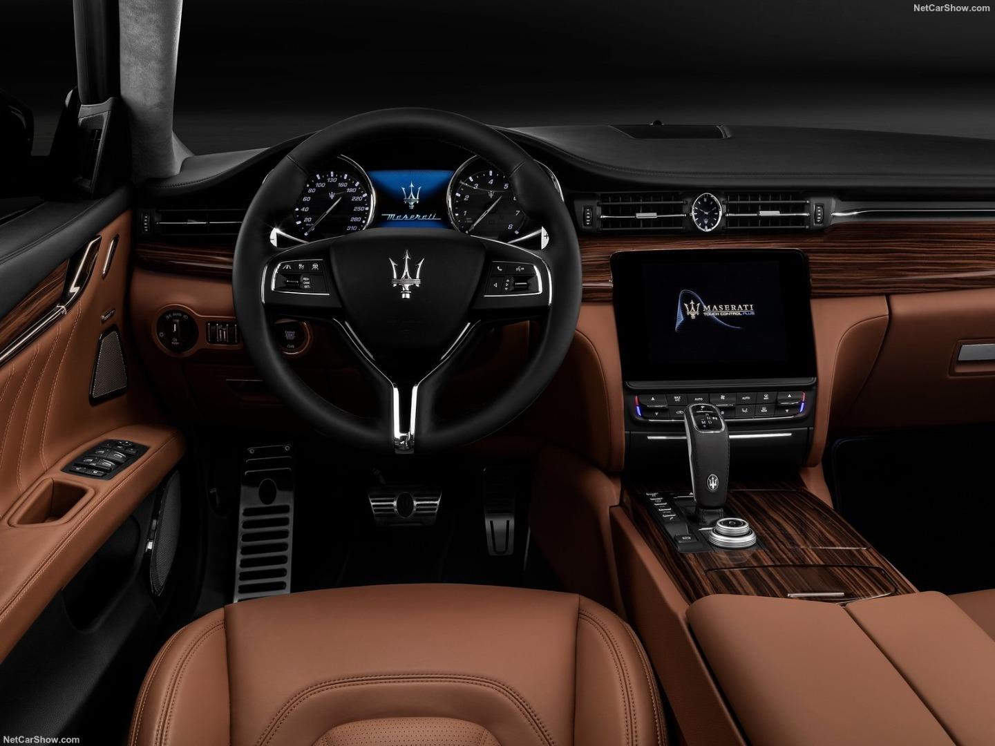 Maserati Quattroporte