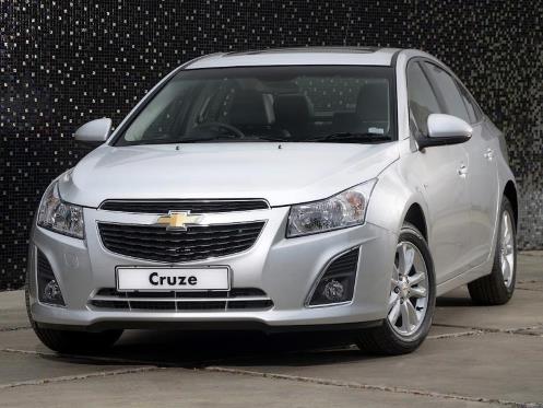 Which Chevrolet Cruze is better: diesel or petrol?