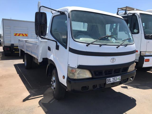 Toyota trucks for sale in South Africa - AutoTrader