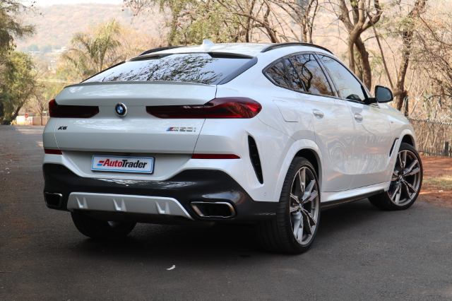 BMW X6 M50i (2020) Review: The X5's extroverted sibling - Expert BMW X6 Car Reviews - AutoTrader